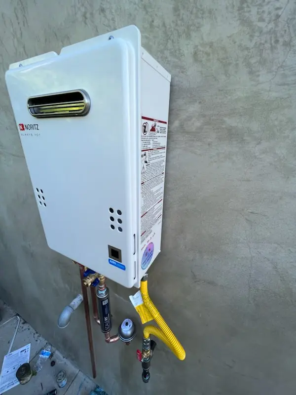 Tankless water heater installation for Natomas Crossing homes